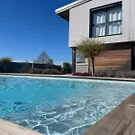 4 Saisons, Avec Piscine Chauffee Et Jacuzzi