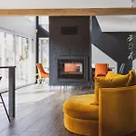 Villa 4 Saisons, Avec Piscine Chauffee Et Jacuzzi *