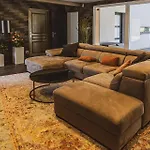 Villa 4 Saisons, Avec Piscine Chauffee Et Jacuzzi