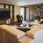 4 Saisons, Avec Piscine Chauffee Et Jacuzzi * 热拉梅