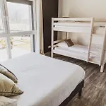 4 Saisons, Avec Piscine Chauffee Et Jacuzzi