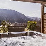 4 Saisons, Avec Piscine Chauffee Et Jacuzzi 别墅 *