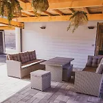 4 Saisons, Avec Piscine Chauffee Et Jacuzzi 别墅 热拉梅