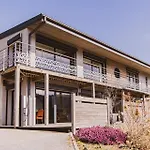 4 Saisons, Avec Piscine Chauffee Et Jacuzzi 热拉梅