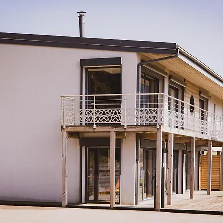 4 Saisons, Avec Piscine Chauffee Et Jacuzzi *