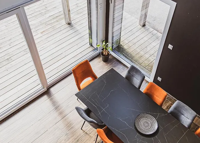 4 Saisons, Avec Piscine Chauffee Et Jacuzzi Vila *