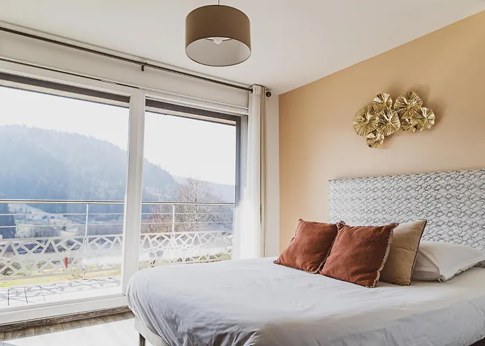 4 Saisons, Avec Piscine Chauffee Et Jacuzzi *