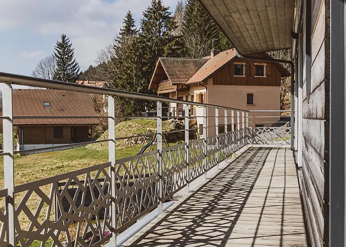 4 Saisons, Avec Piscine Chauffee Et Jacuzzi Vila *