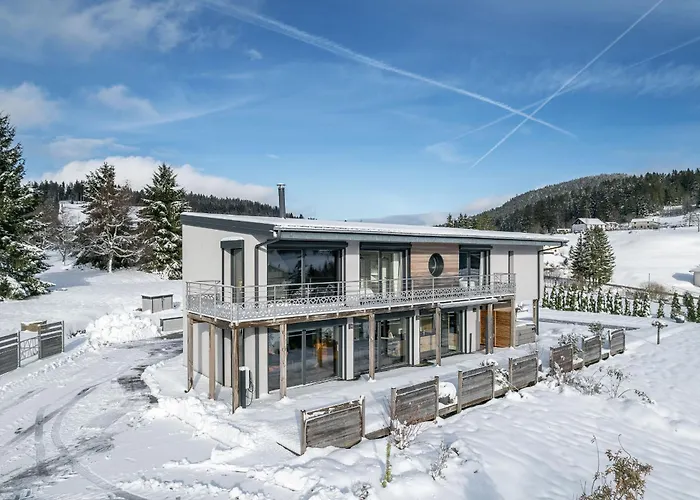 4 Saisons, Avec Piscine Chauffee Et Jacuzzi